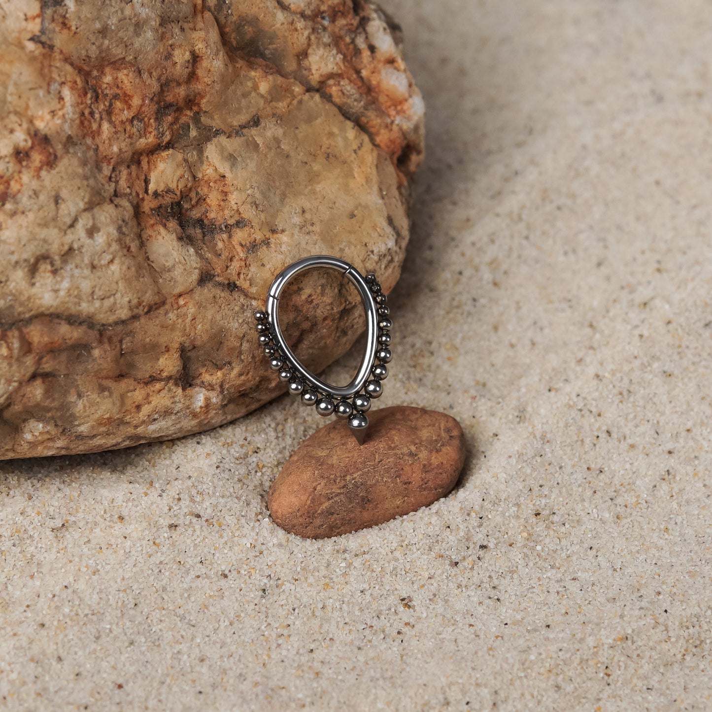 Doted Arc Clicker Septum Ring (code: CLK2)
