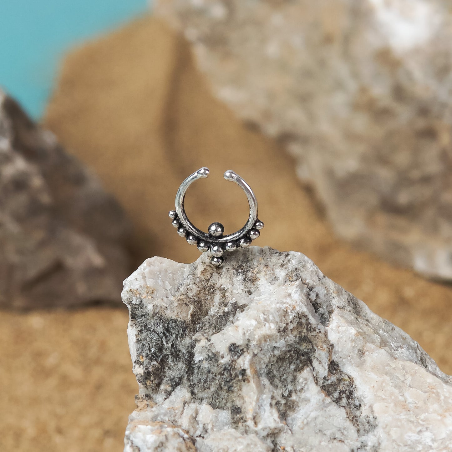 Dots Fake Septum Piercing (code: SF6)