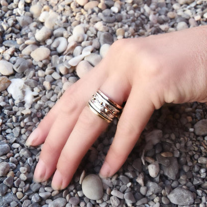 Daya Spinner Ring